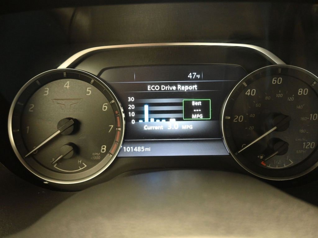 Used 2021 Nissan Titan Platinum Reserve w/ Moonroof Package image 13