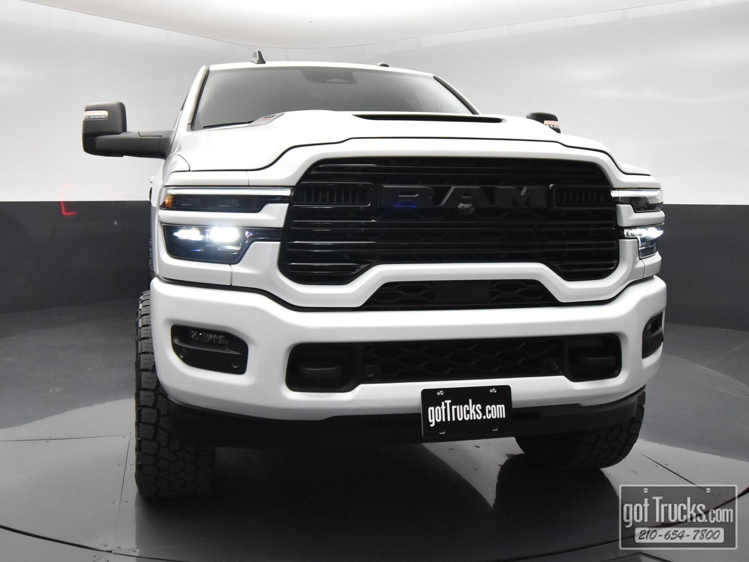 Used 2025 RAM 2500 Laramie w/ Night Edition AWD/4WD image 48