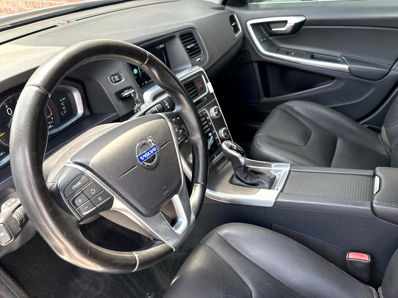 Used 2016 Volvo V60 T5 Premier image 28