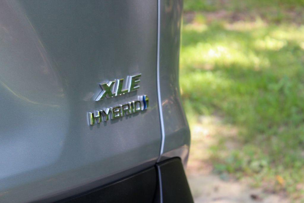 Used 2024 Toyota RAV4 XLE image 9