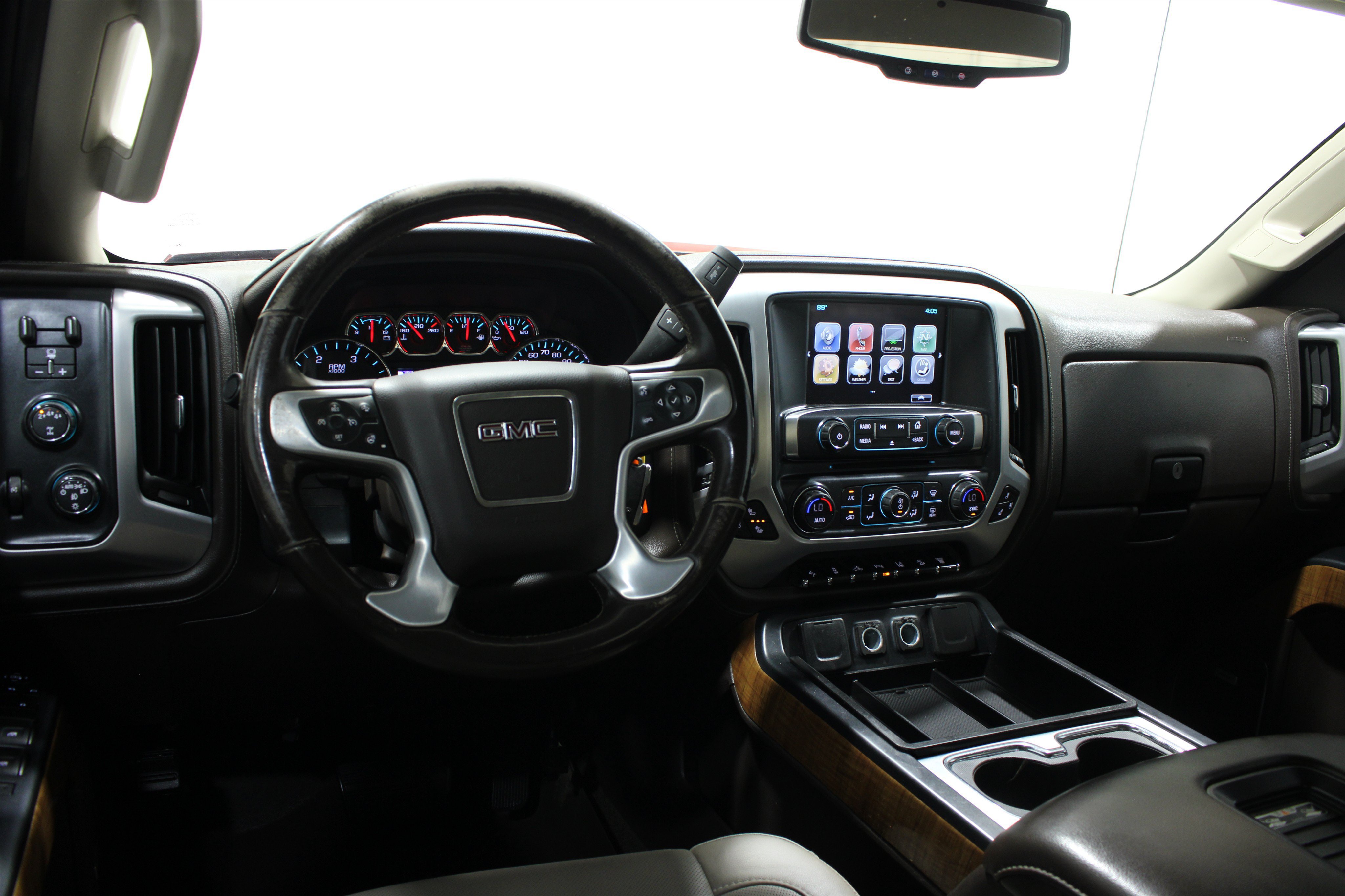 Used 2018 GMC Sierra 2500 SLT w/ Duramax Plus Package AWD/4WD image 2