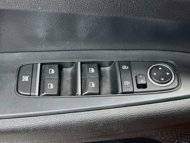Used 2024 Kia Forte LXS FWD image 11