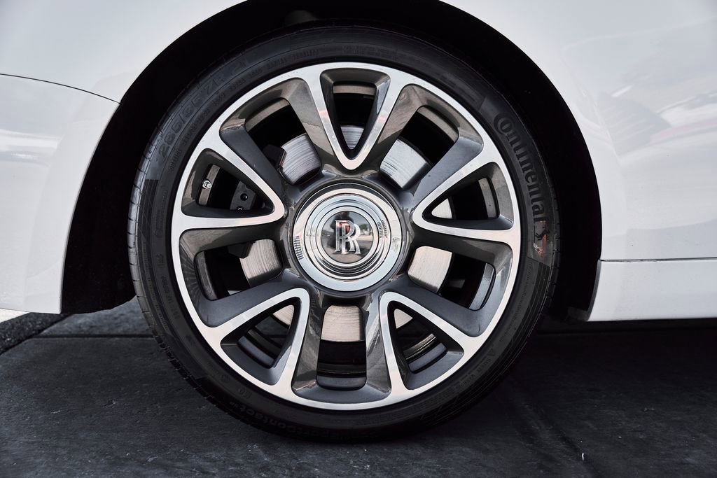Used 2020 Rolls-Royce Wraith RWD image 19