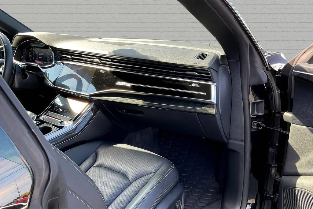 Used 2020 Audi Q8 Premium Plus w/ Premium Plus Package AWD/4WD image 26