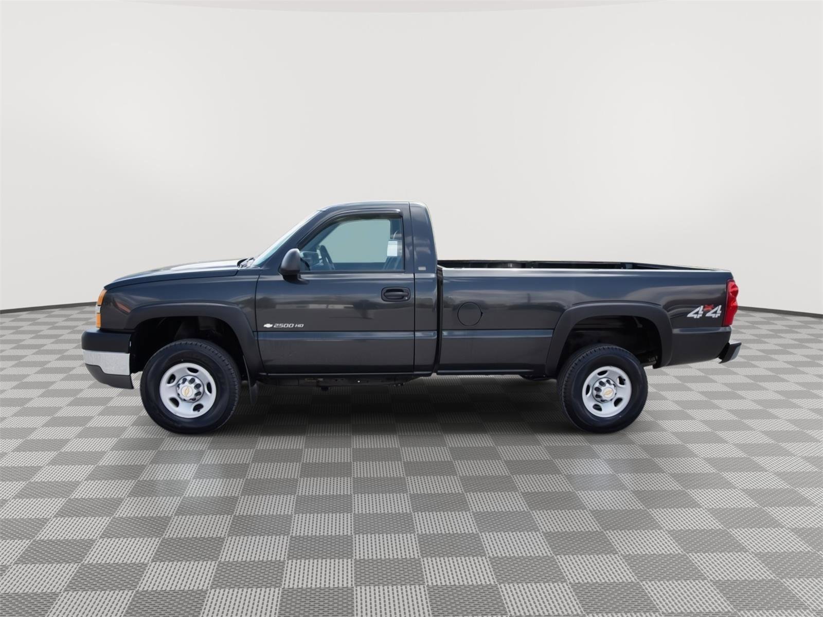 Used 2003 Chevrolet Silverado 2500 W/T w/ Snow Plow Prep Package AWD/4WD image 9