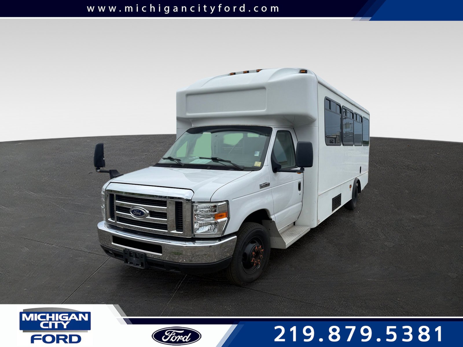 Used 2016 Ford E-450 and Econoline 450 Super Duty w/ Shuttle Bus Prep Package RWD image 1