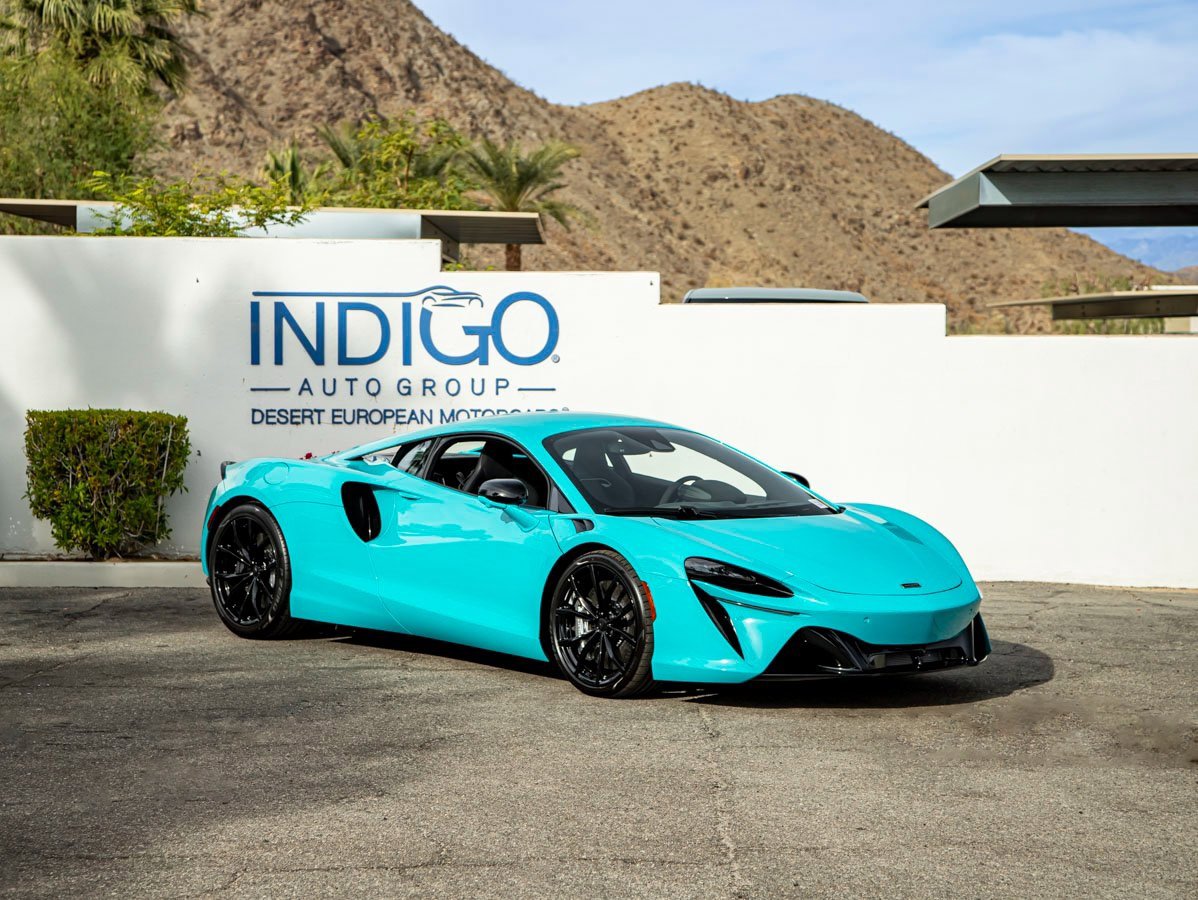 New 2025 McLaren Artura image 4