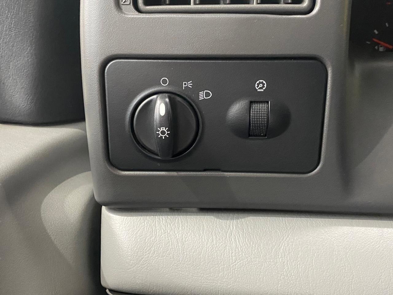 Used 2003 Ford F450 4x4 Regular Cab Super Duty image 20