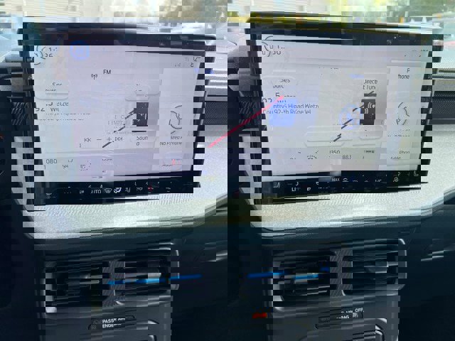 New 2025 Ford Maverick XLT w/ XLT Luxury Package image 13