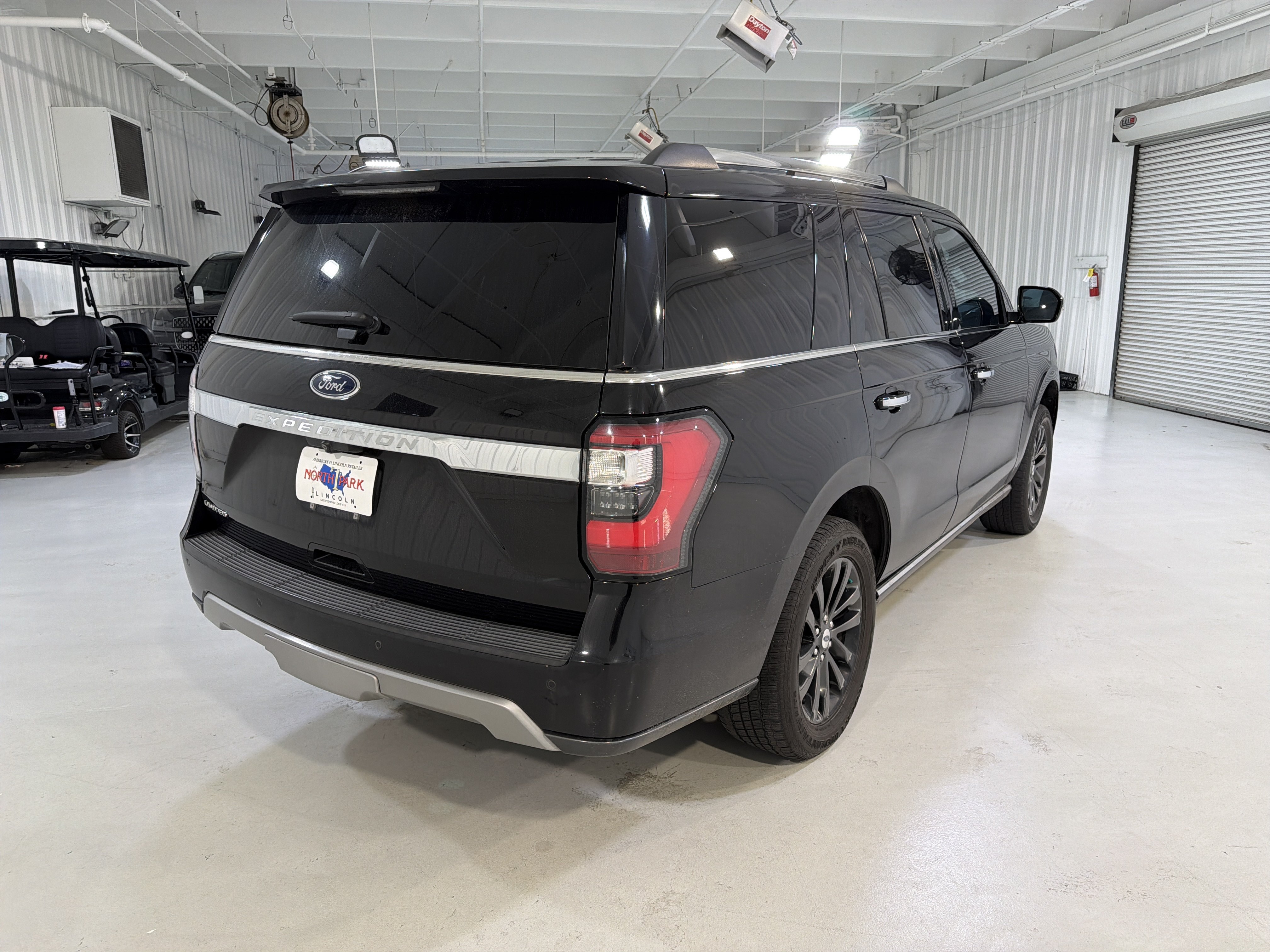 Used 2019 Ford Expedition Limited RWD image 5