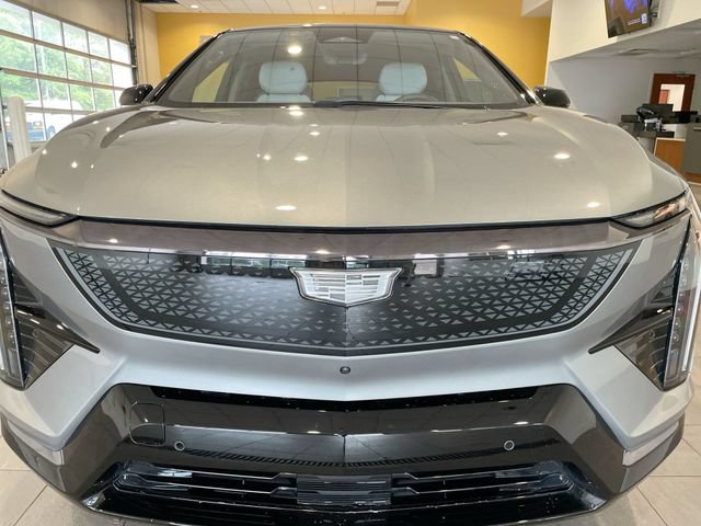 Used 2025 Cadillac Optiq Sport 1 AWD/4WD image 10