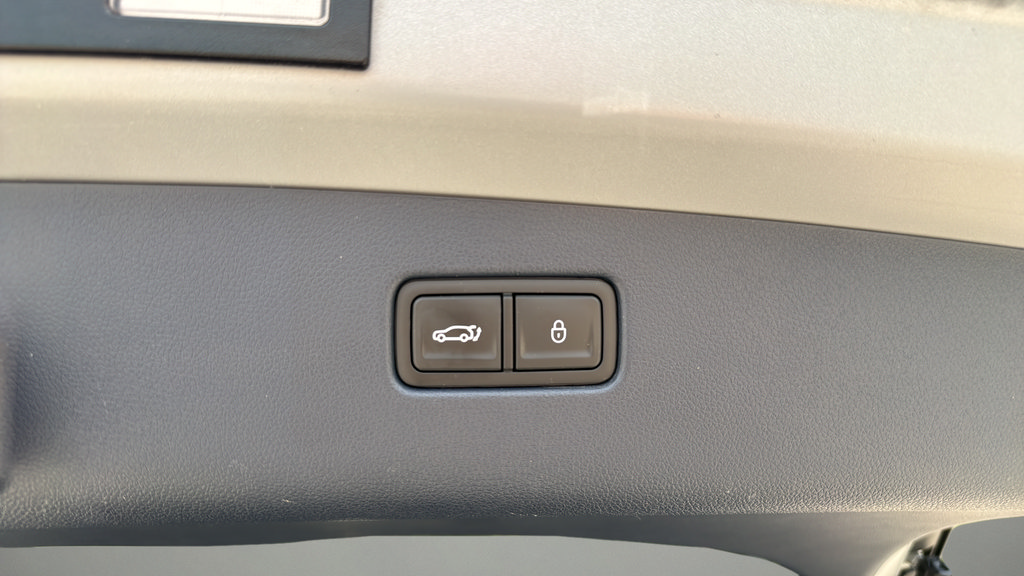 Used 2025 Genesis GV70 3.5T Sport AWD/4WD image 20