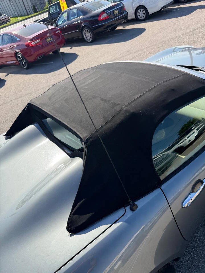 Used 2006 Pontiac Solstice Convertible w/ Premium Package RWD image 12
