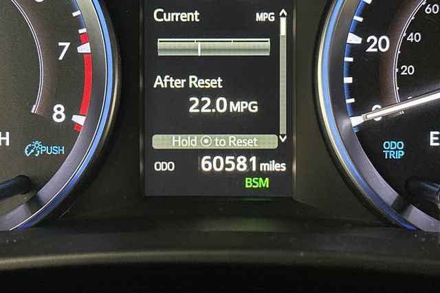Certified 2019 Toyota Highlander XLE AWD/4WD image 32