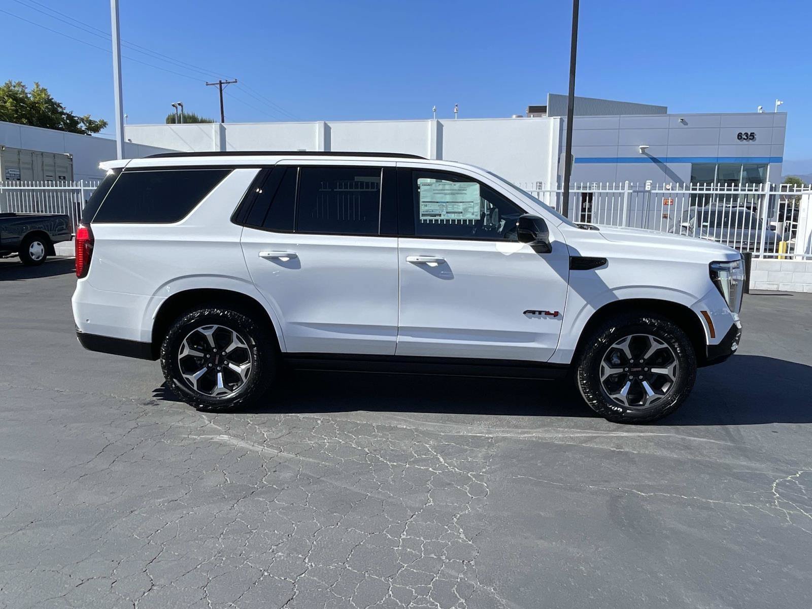 New 2026 GMC Yukon AT4 Ultimate AWD/4WD image 3