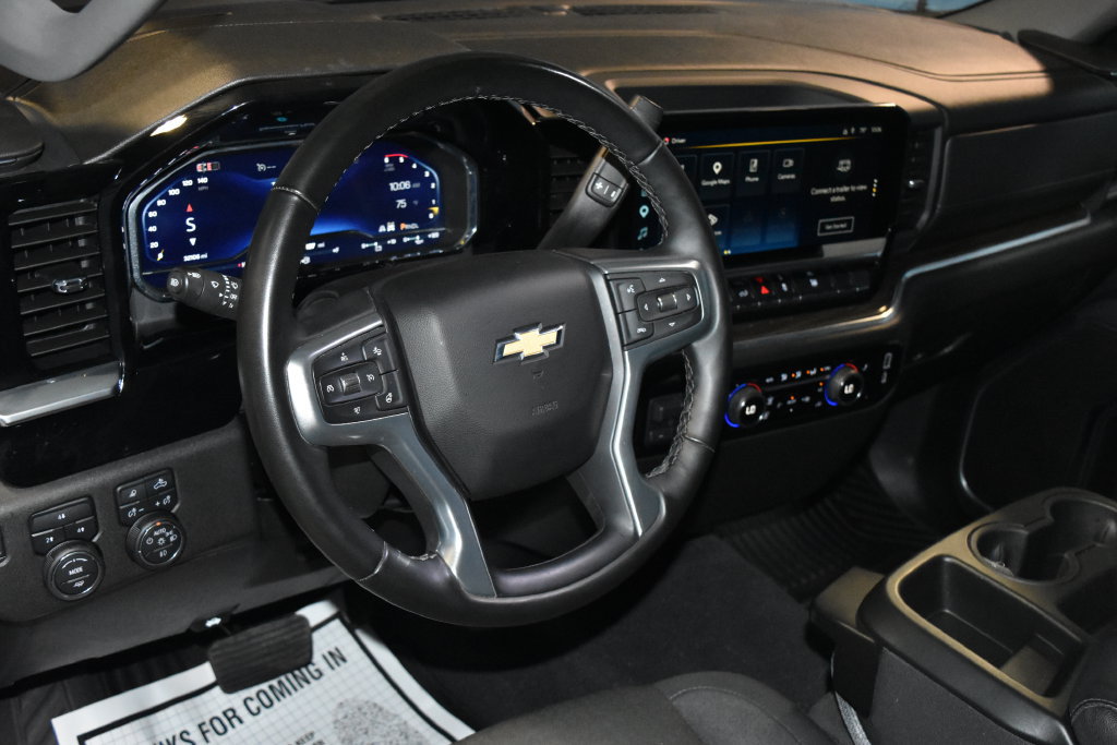 Used 2025 Chevrolet Silverado 2500 LT w/ Safety Package AWD/4WD image 2
