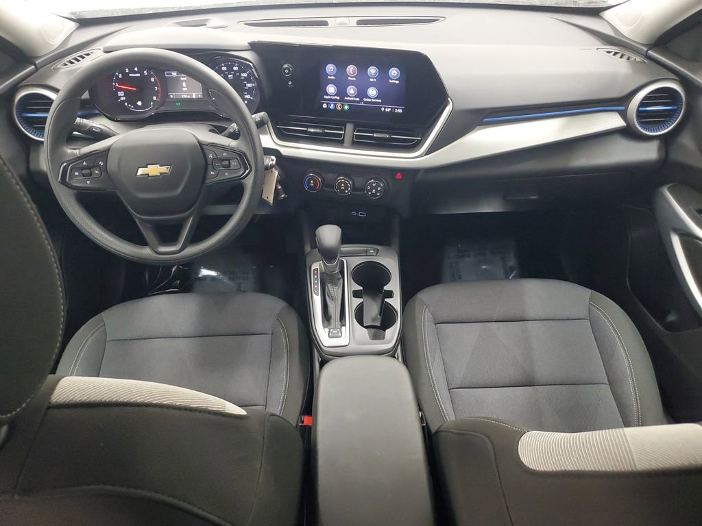 Used 2025 Chevrolet Trax LS w/ Driver Confidence Package image 14
