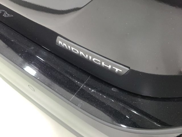 Used 2025 Nissan Sentra SR w/ Midnight Edition FWD image 9