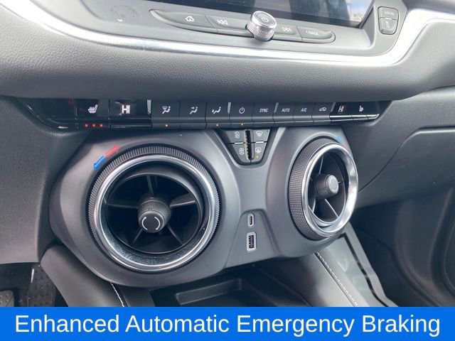 Certified 2025 Chevrolet Blazer LT w/ Convenience Package image 12