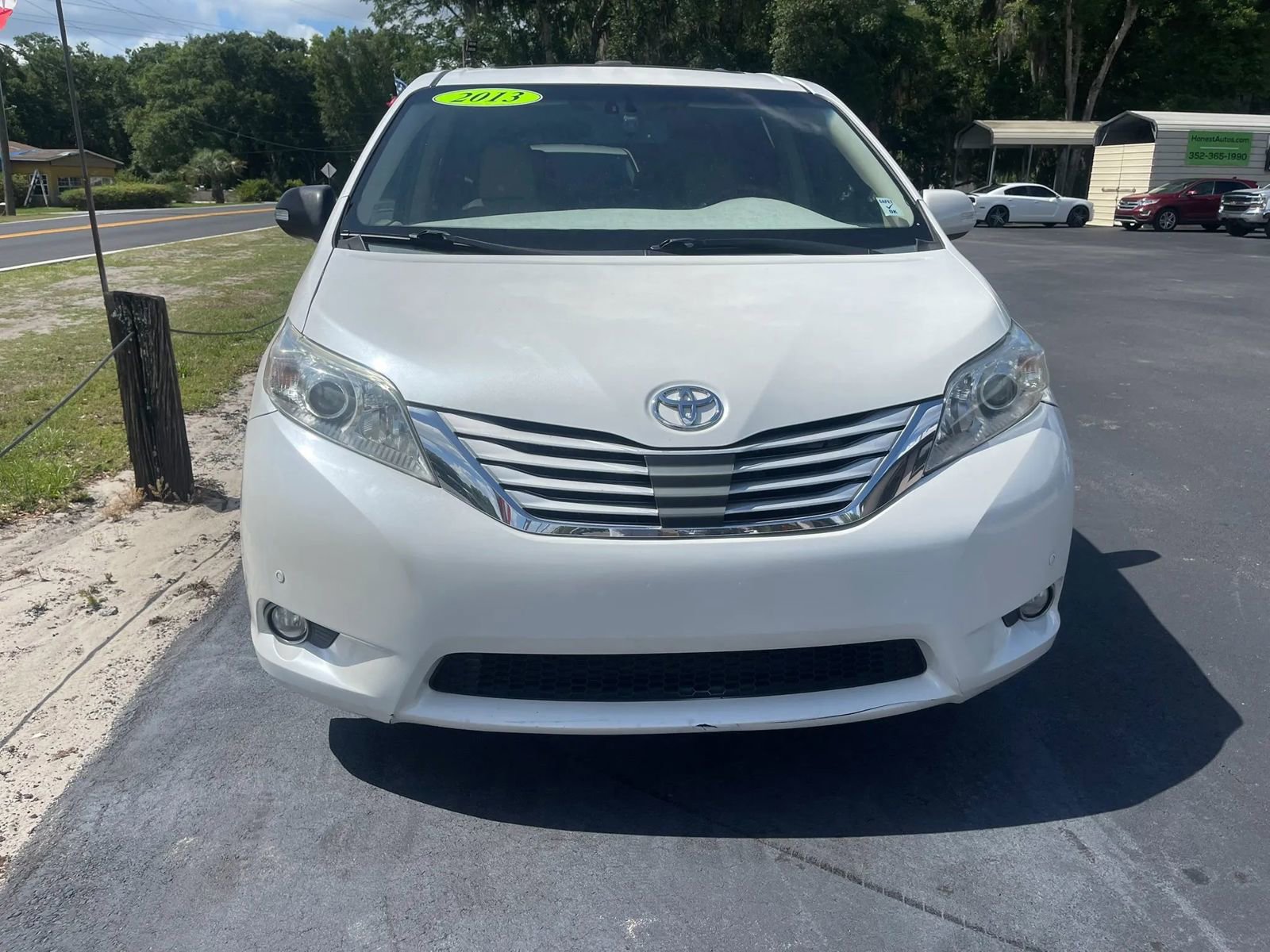 Used 2013 Toyota Sienna Limited w/ Advanced Technology Pkg FWD image 9
