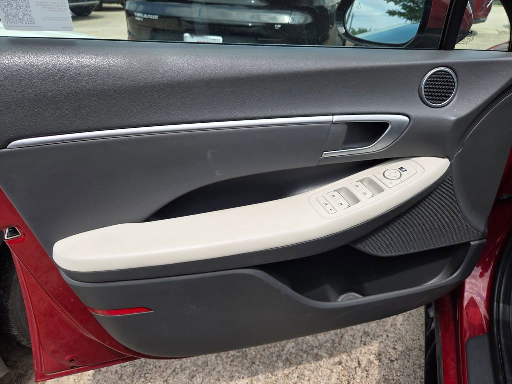 Used 2025 Hyundai Sonata SEL FWD image 6