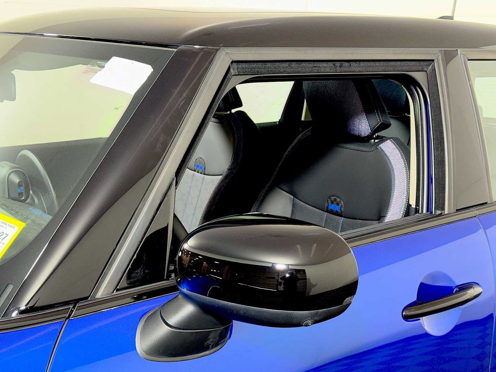 Certified 2025 MINI Cooper S image 28
