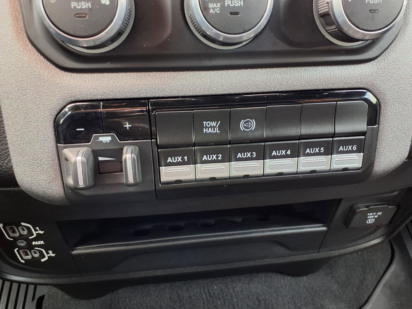 Used 2023 RAM 2500 Tradesman AWD/4WD image 10