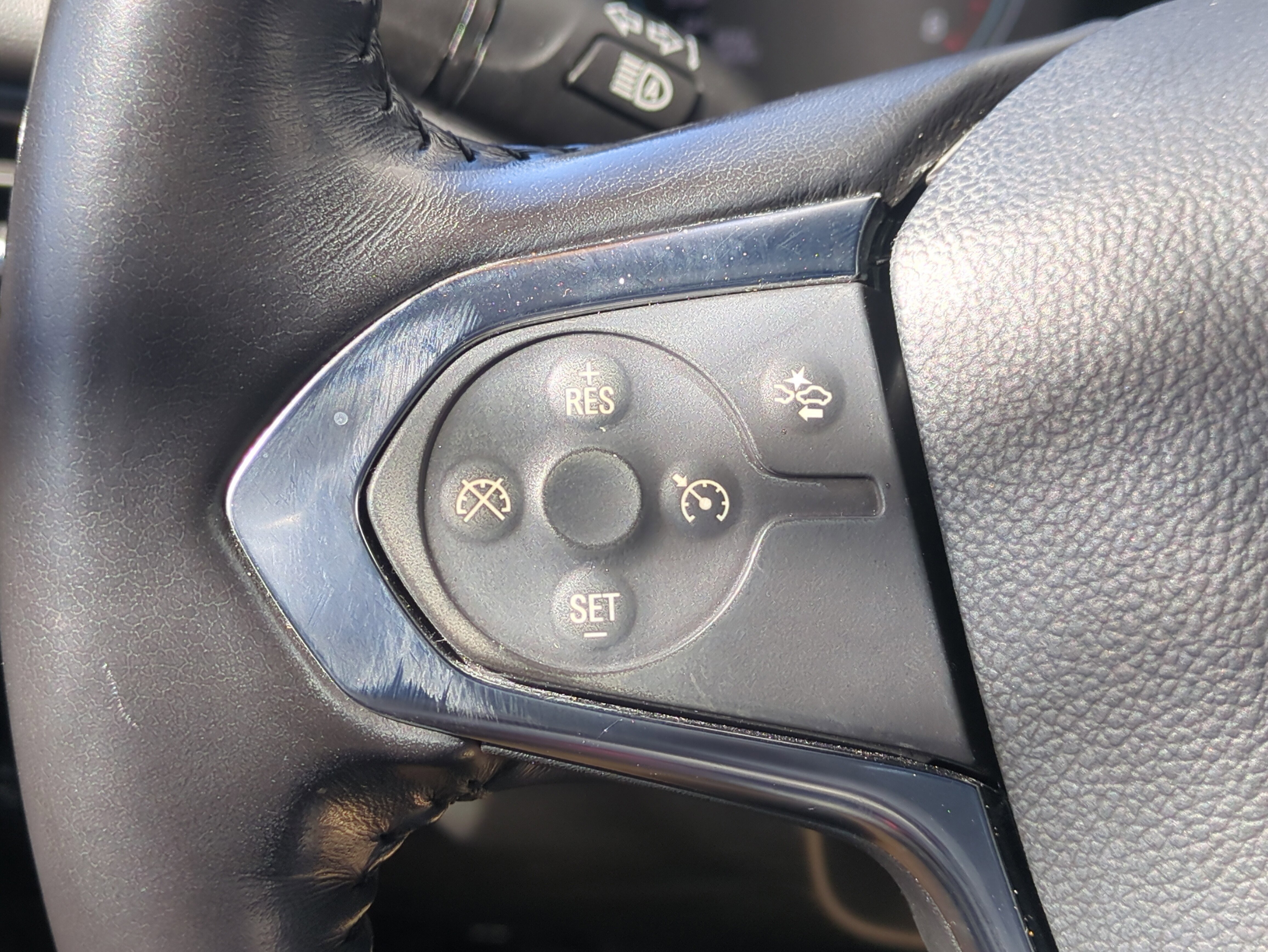 Used 2022 Chevrolet Traverse LT image 26