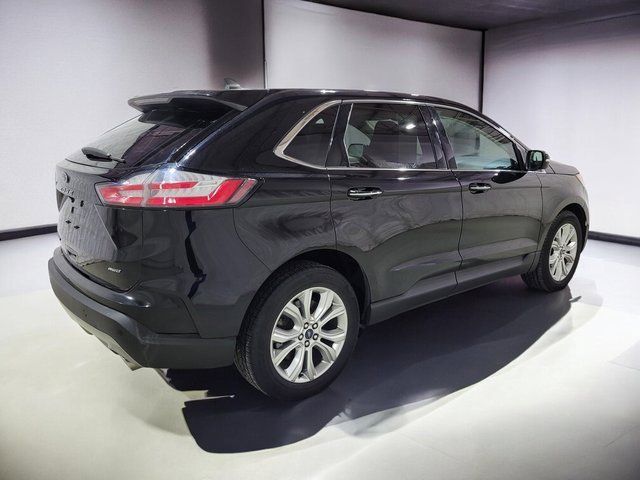 Used 2021 Ford Edge Titanium image 29