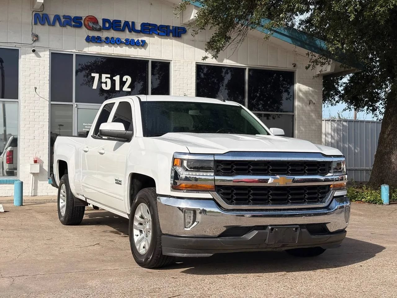 Used 2019 Chevrolet Silverado 1500 LT w/ Texas Edition RWD image 1