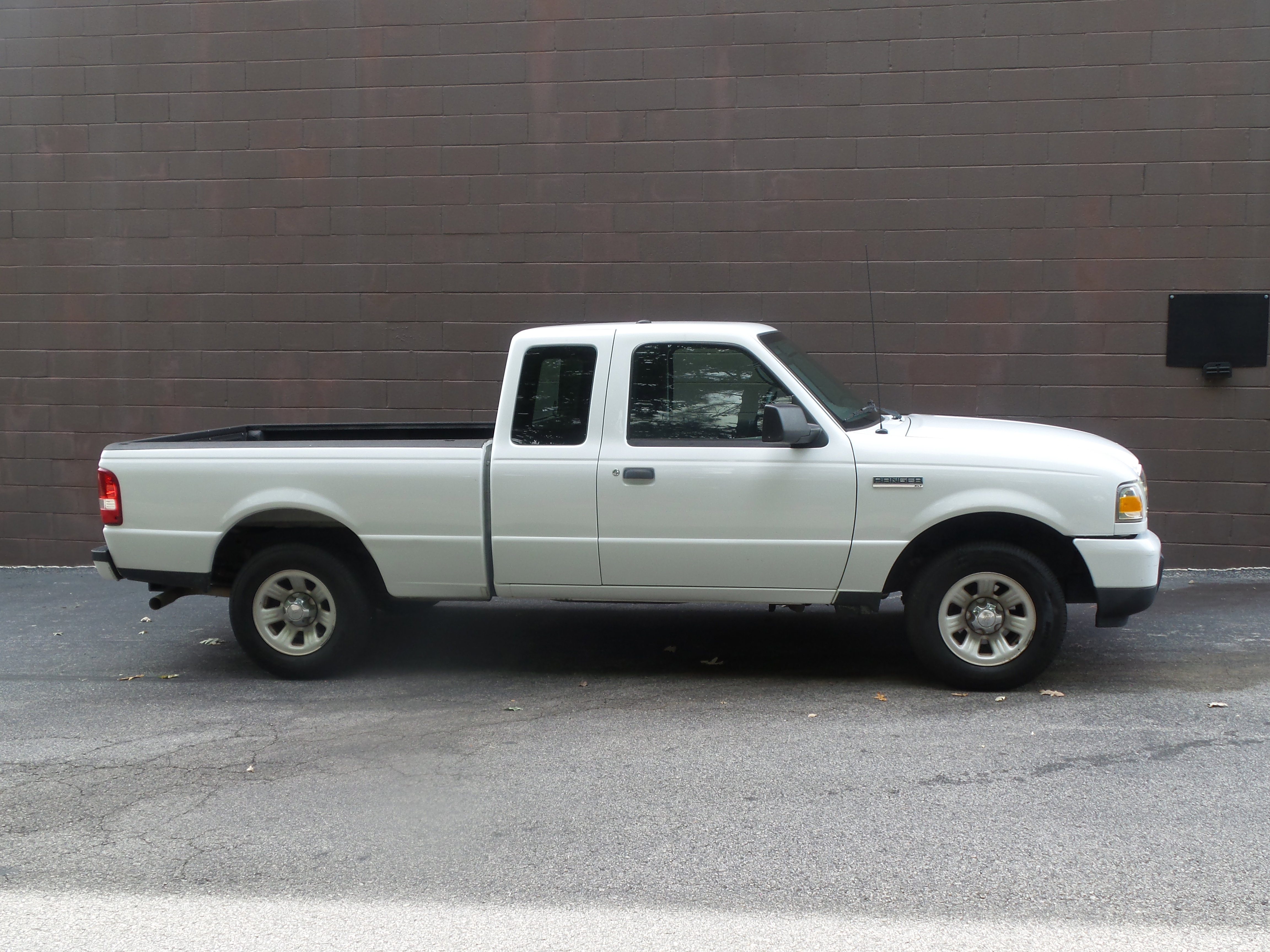 Used 2011 Ford Ranger XLT image 14
