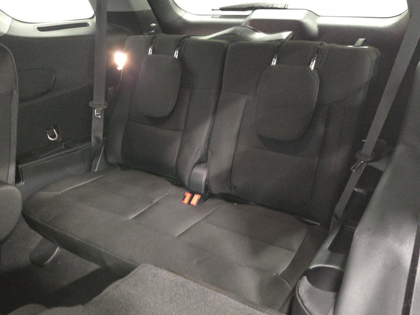 Used 2023 Ford Explorer XLT image 19