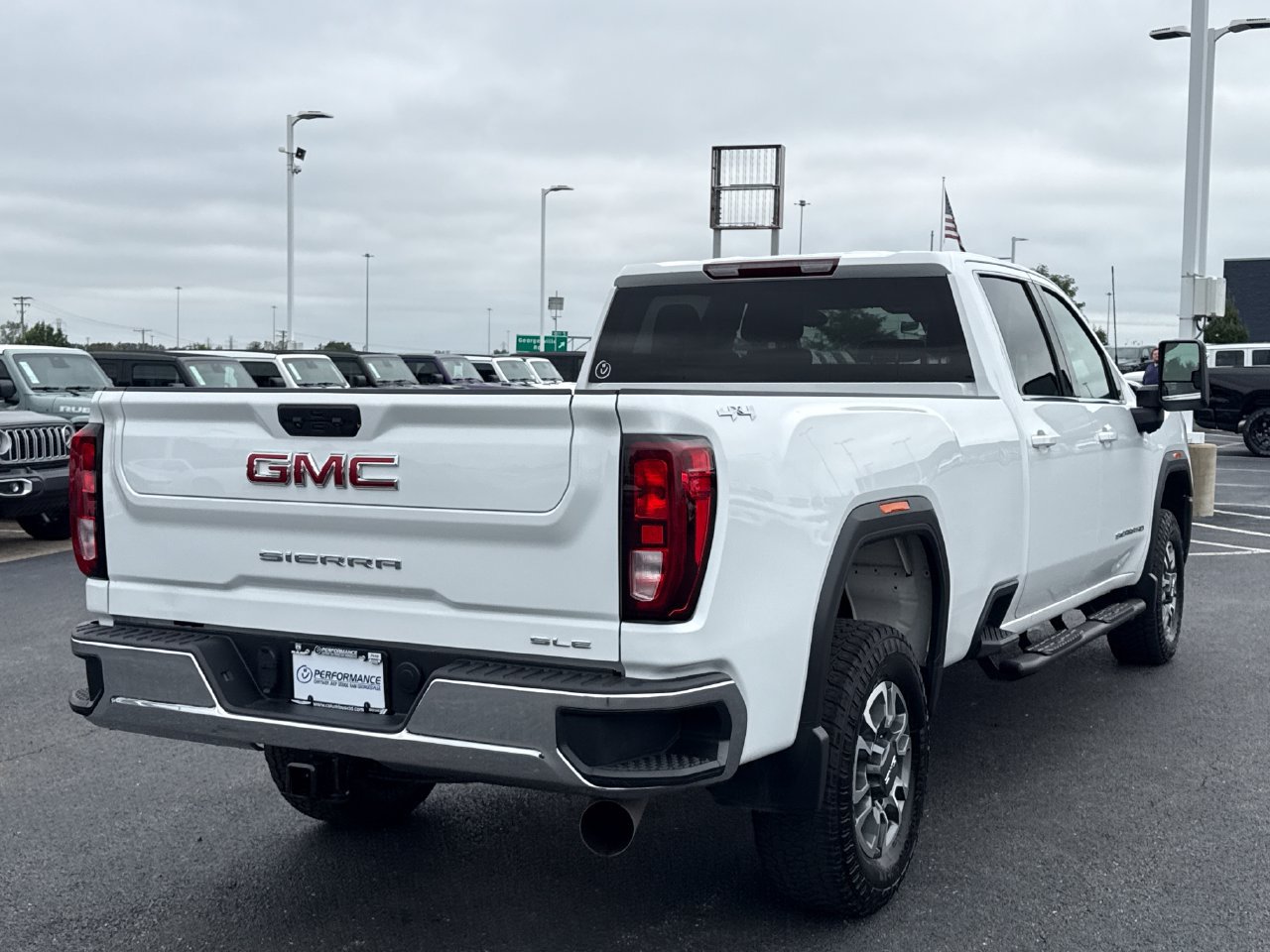 Used 2024 GMC Sierra 3500 SLE w/ SLE Value Package AWD/4WD image 3