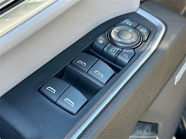 Used 2024 GMC Sierra 2500 SLT w/ SLT Premium Package image 17