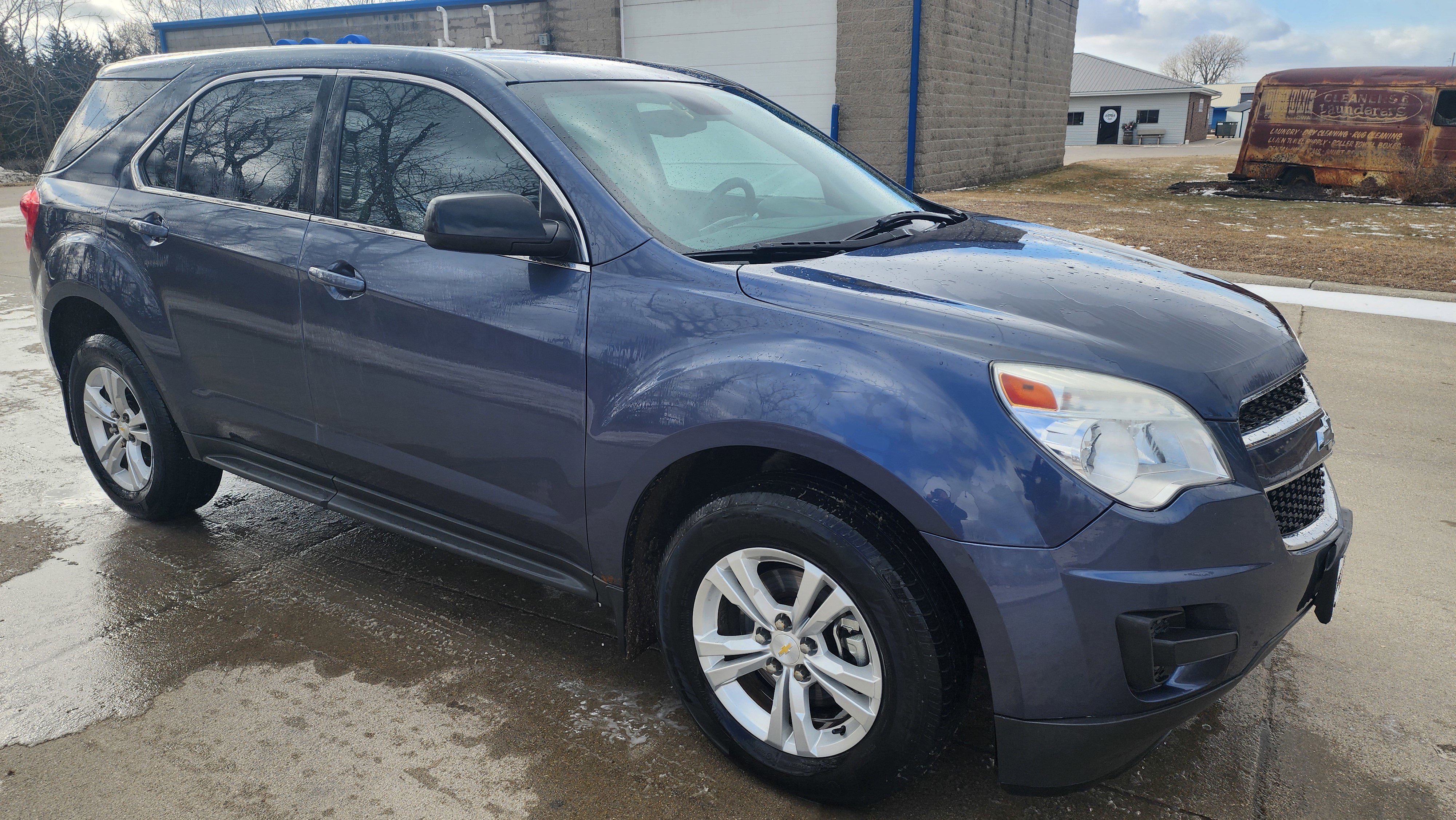 Used 2014 Chevrolet Equinox LS w/ LPO, Protection Package FWD image 3