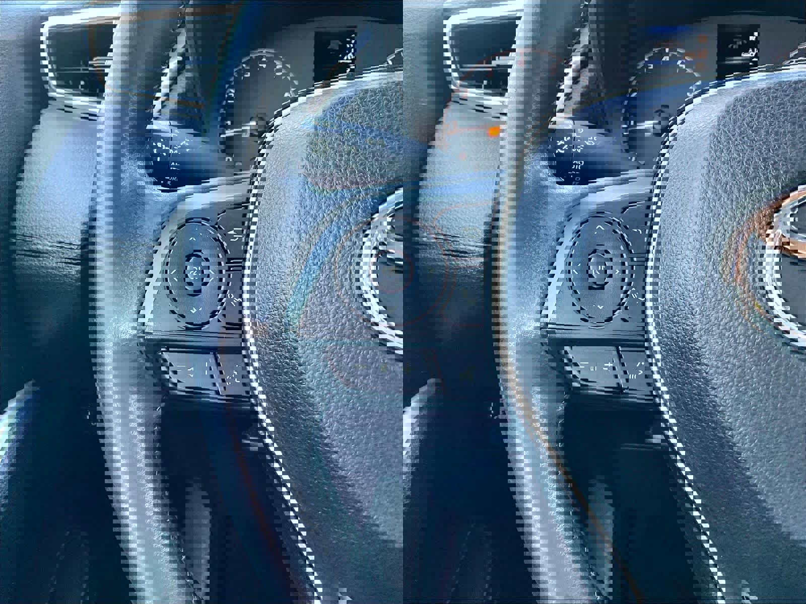 Used 2023 Toyota Corolla Cross LE image 23