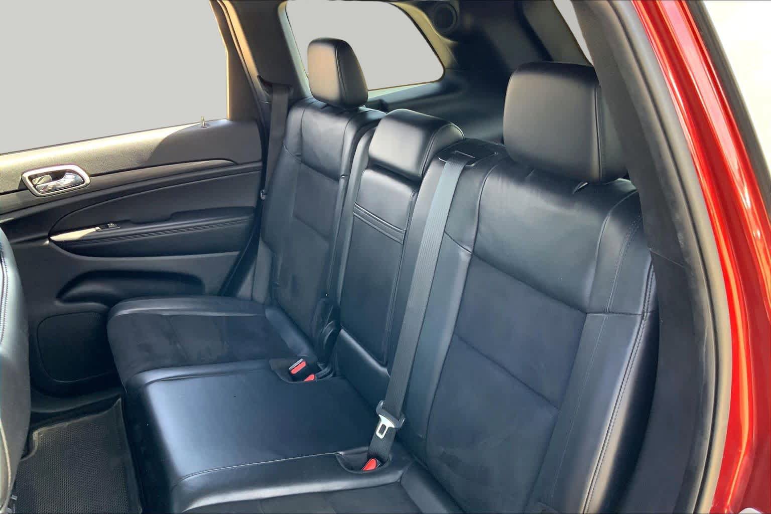 Used 2022 Jeep Grand Cherokee Laredo X AWD/4WD image 33