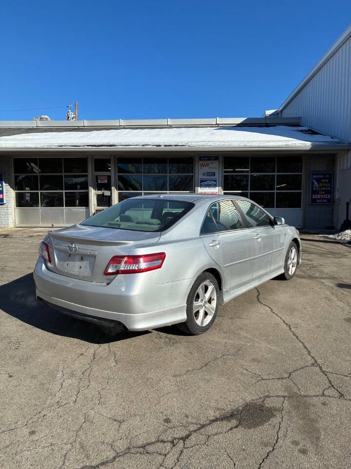 Used 2011 Toyota Camry SE image 6