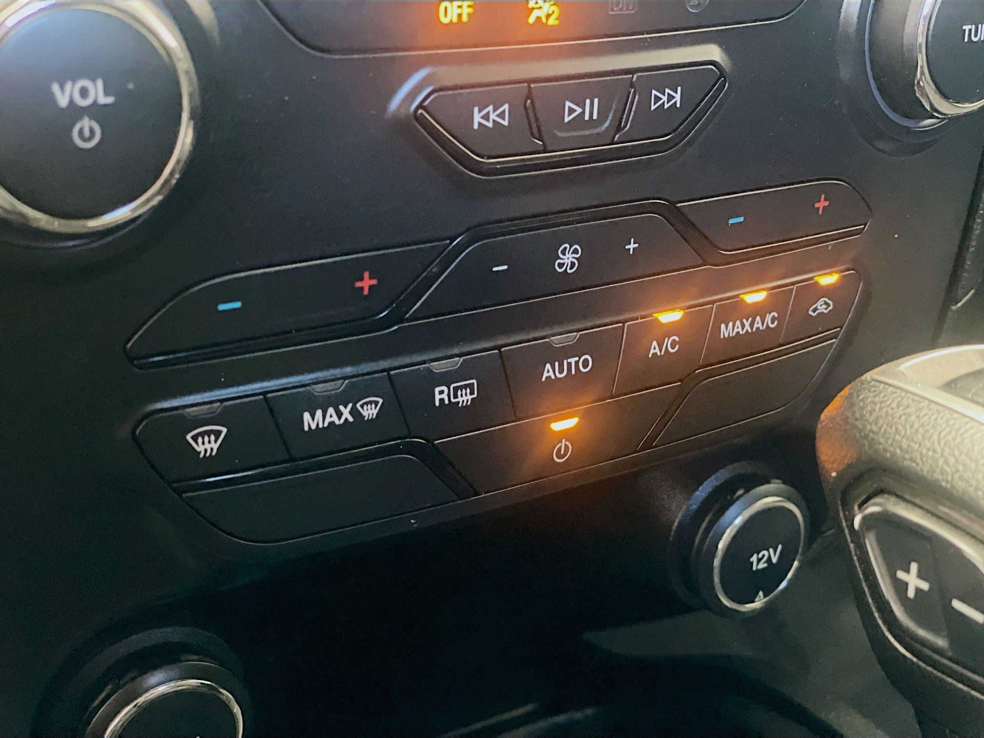 Used 2019 Ford Ranger XLT w/ Equipment Group 301A Mid image 12