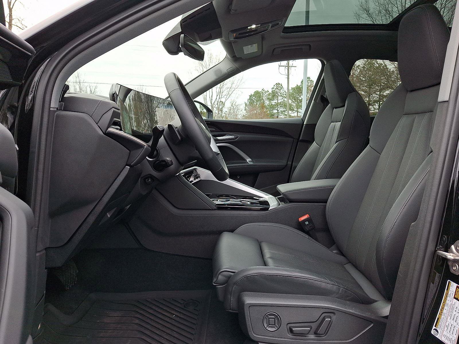 Used 2025 Audi Q5 Premium Plus w/ Premium Plus image 13