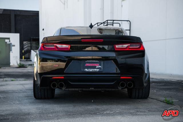 Used 2018 Chevrolet Camaro SS image 17