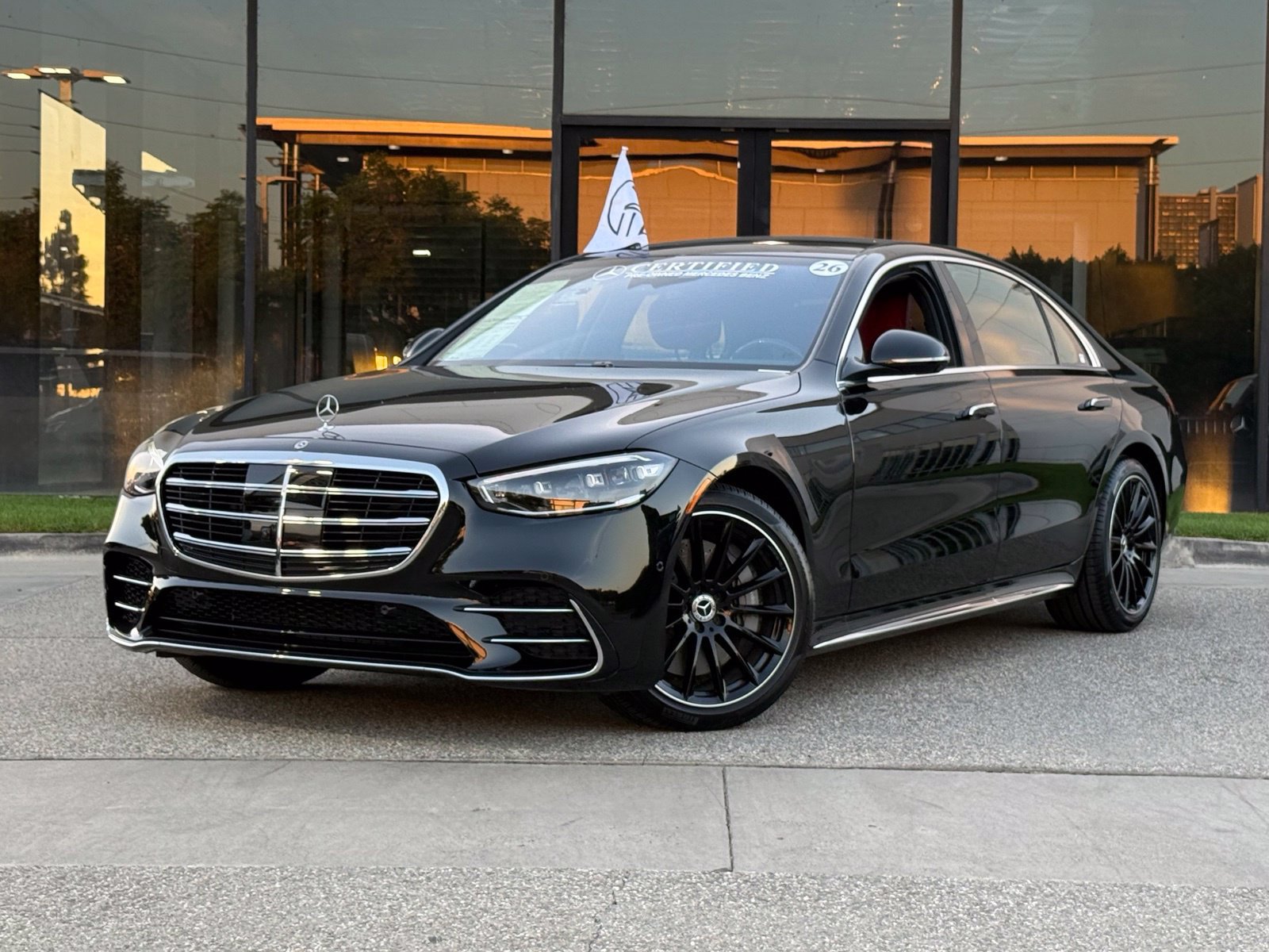 Used 2026 Mercedes-Benz S 580 4MATIC Sedan image 2
