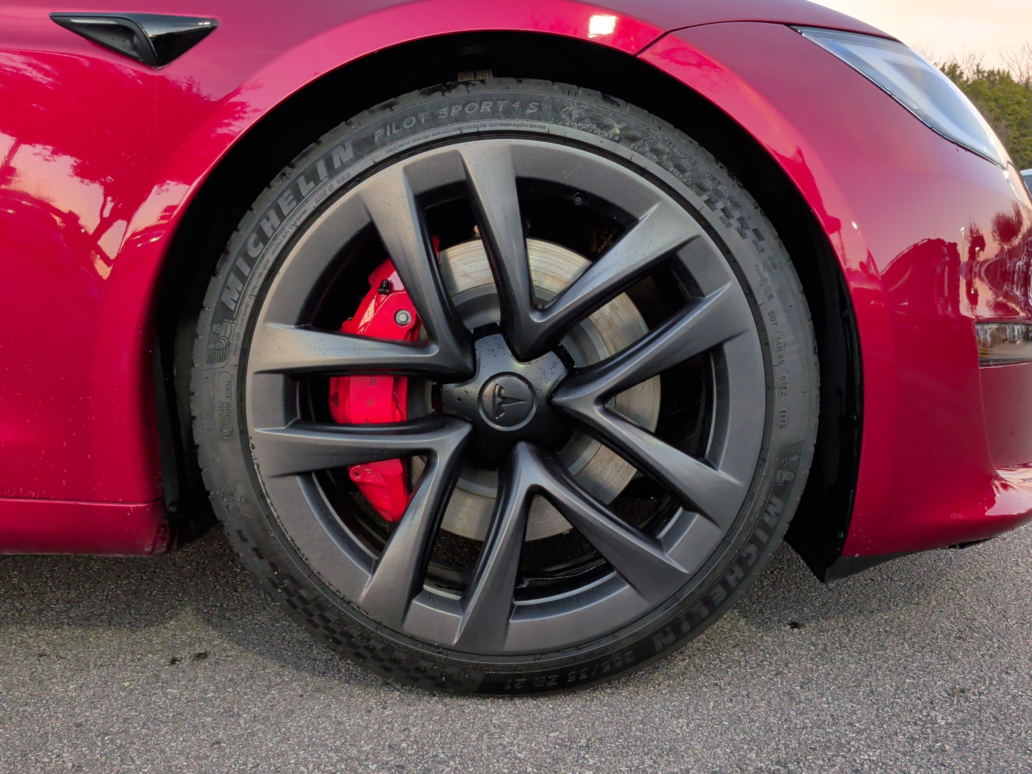 Used 2023 Tesla Model S Plaid image 6