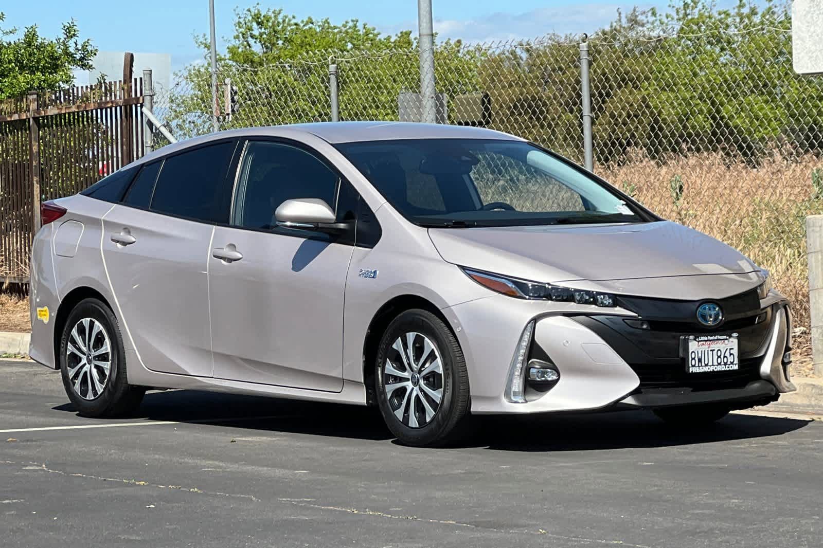 Used 2021 Toyota Prius Prime Limited w/ Carpet Mat Package (TMS) image 10