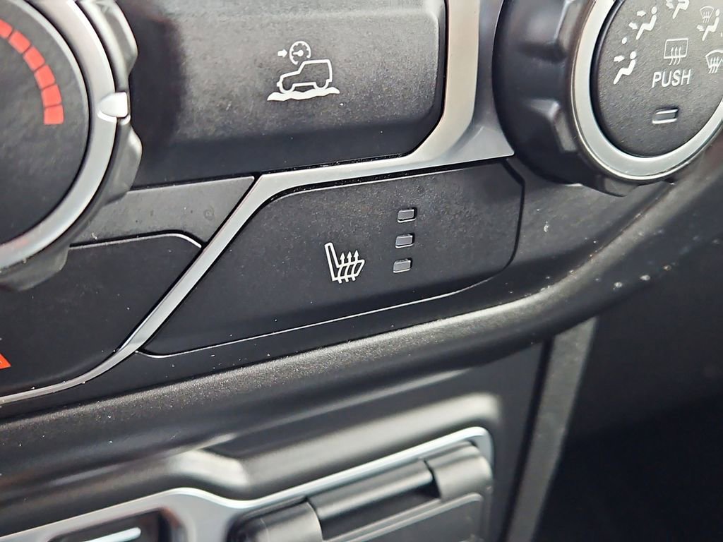 Used 2021 Jeep Gladiator Sport image 18