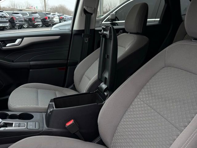 Used 2021 Ford Escape SE image 24