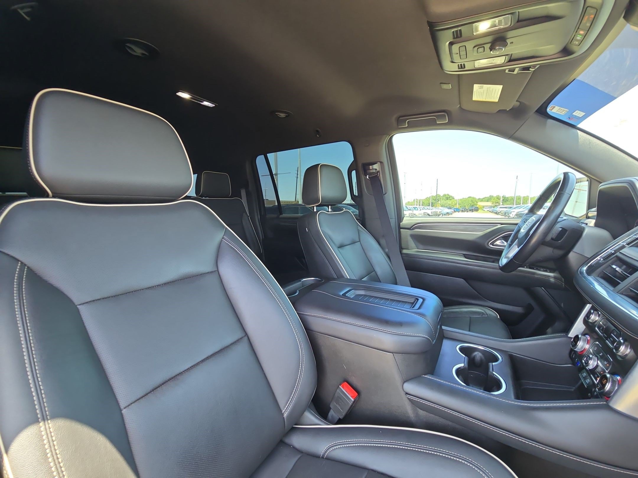Used 2021 GMC Yukon XL SLT RWD image 30