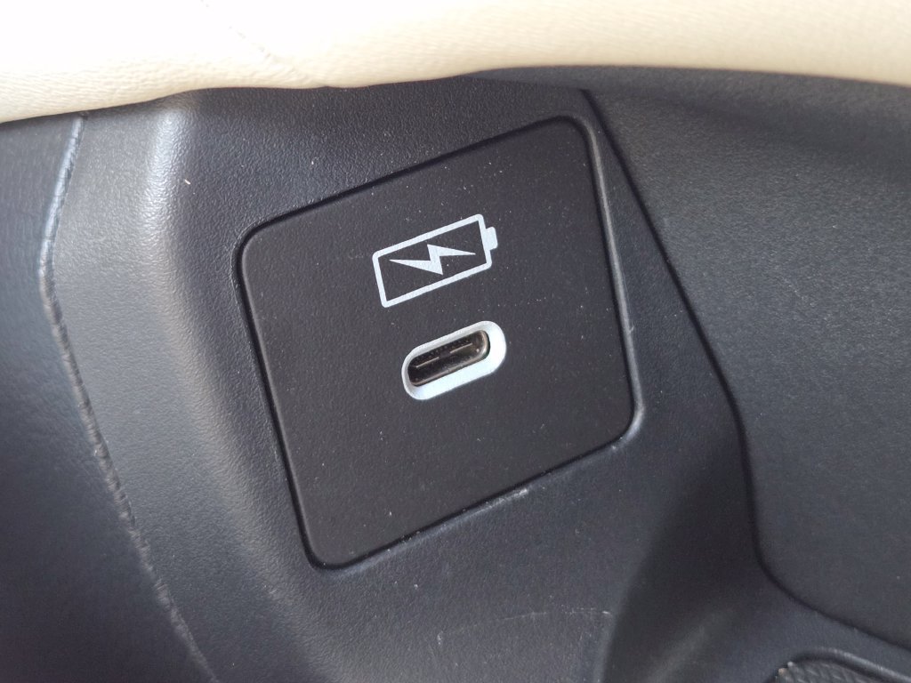 Used 2024 Honda HR-V LX image 11