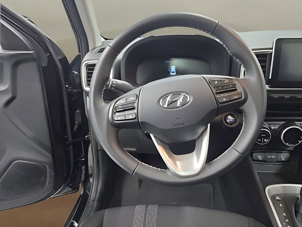 Certified 2024 Hyundai Venue SEL image 22