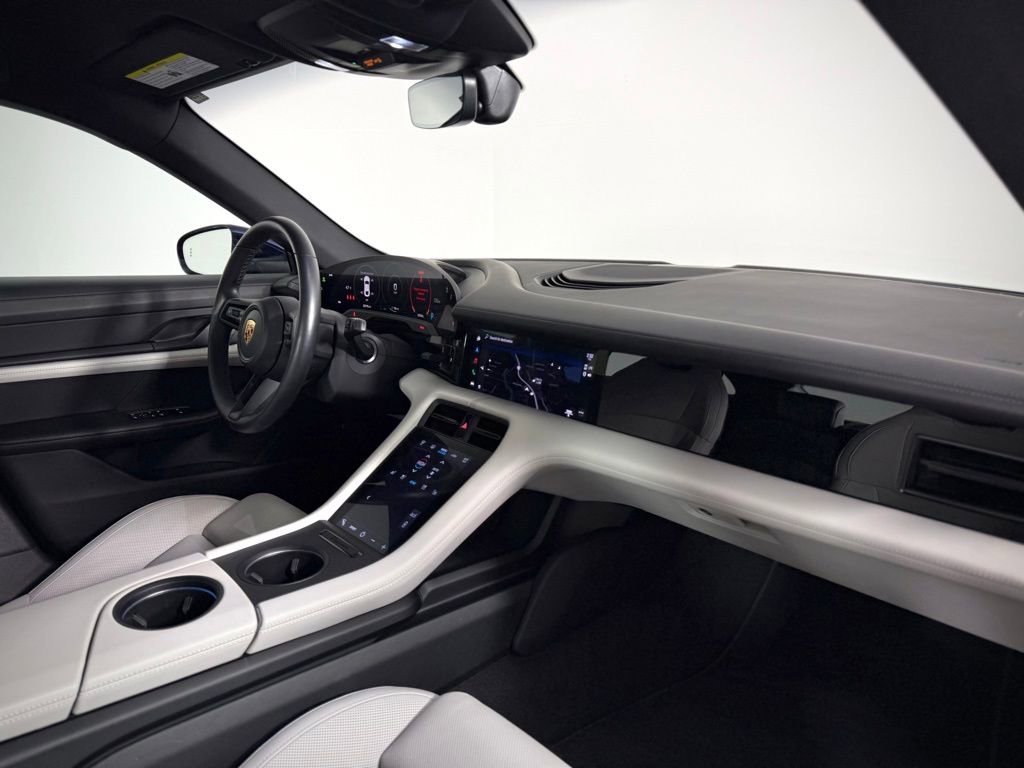 Certified 2022 Porsche Taycan 4S image 21